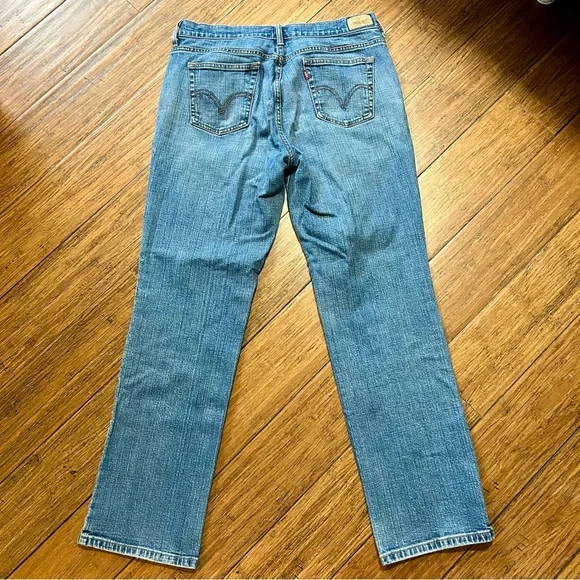Levi's Women's 505 Straight Leg Denim Jeans, 12 - Picture 1 of 11